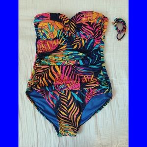 size 6 Anne Cole one piece